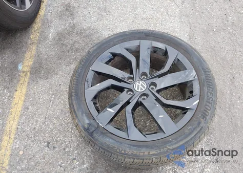 2022 Volkswagen Taos 1.5T Se z USA, uszkodzony, nr VIN 3VVRX7B24NM090138